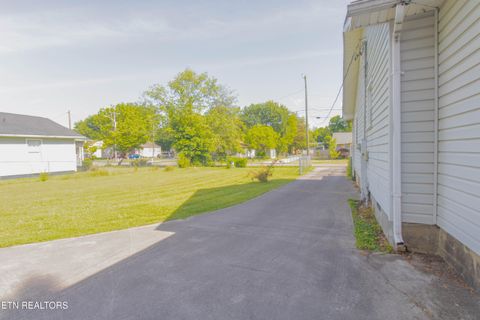 Tiny photo for 2419 Seymour Ave, Knoxville, TN 37917 (MLS # 1341322)