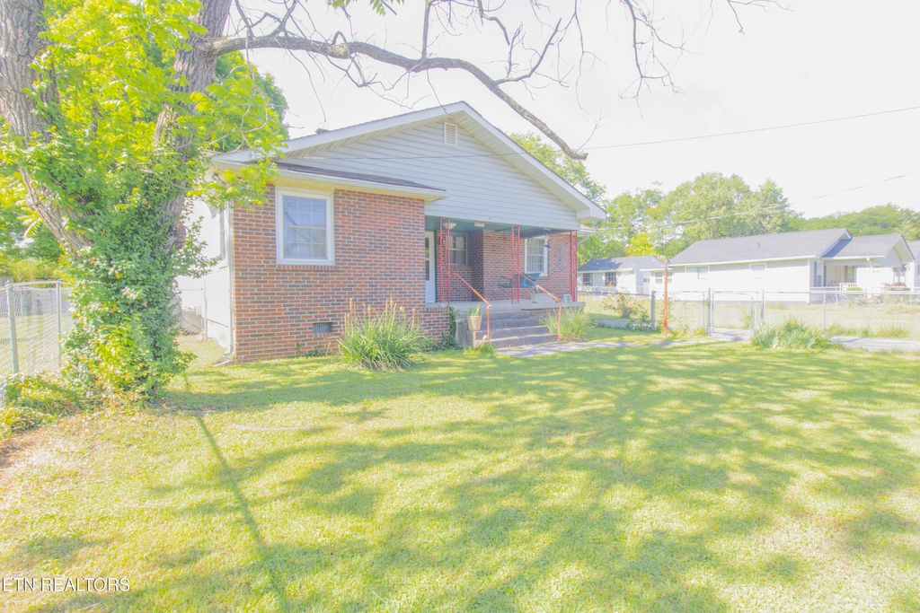 Photo of 2419 Seymour Ave, Knoxville, TN 37917 (MLS # 1341322)