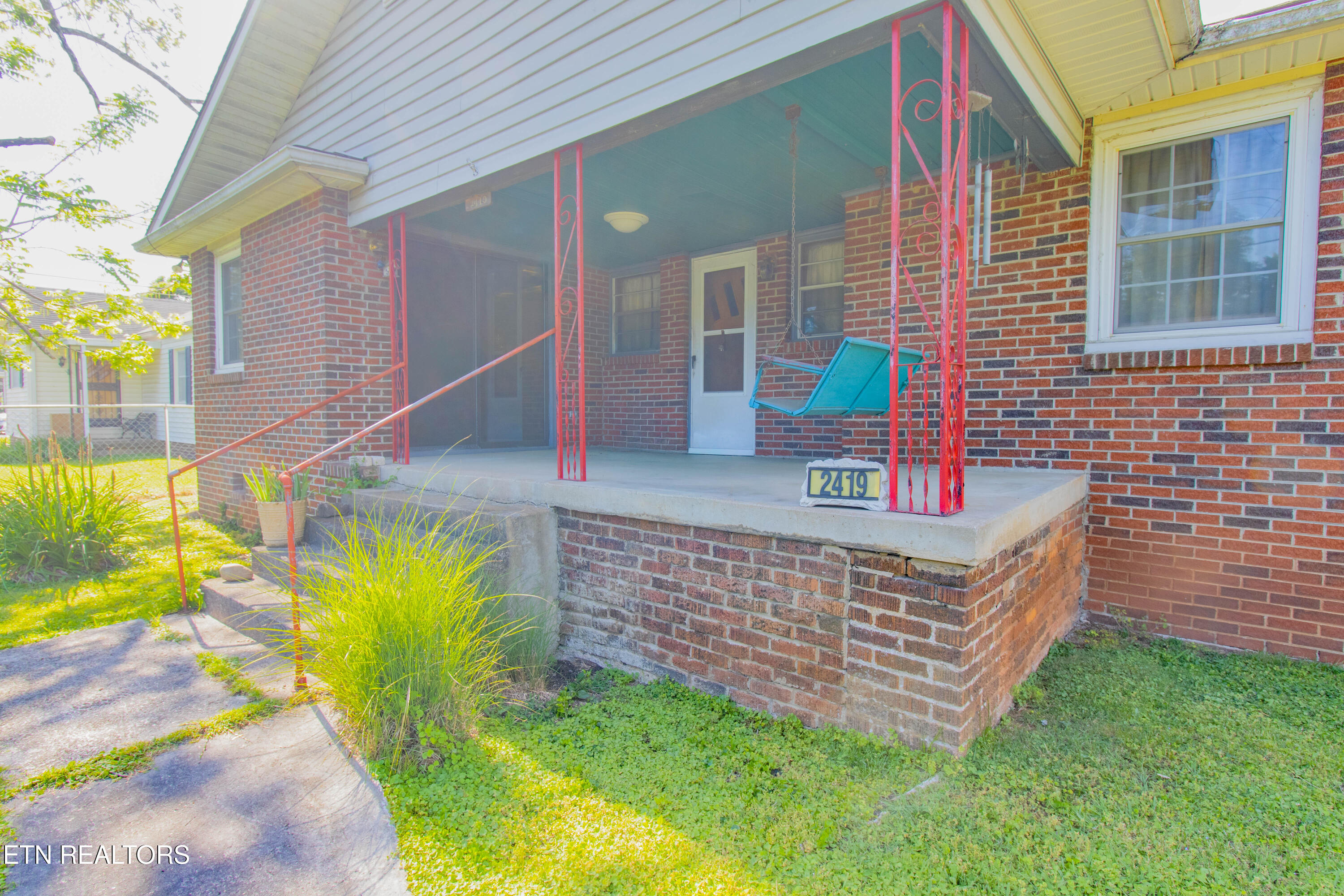 2419 Seymour Ave