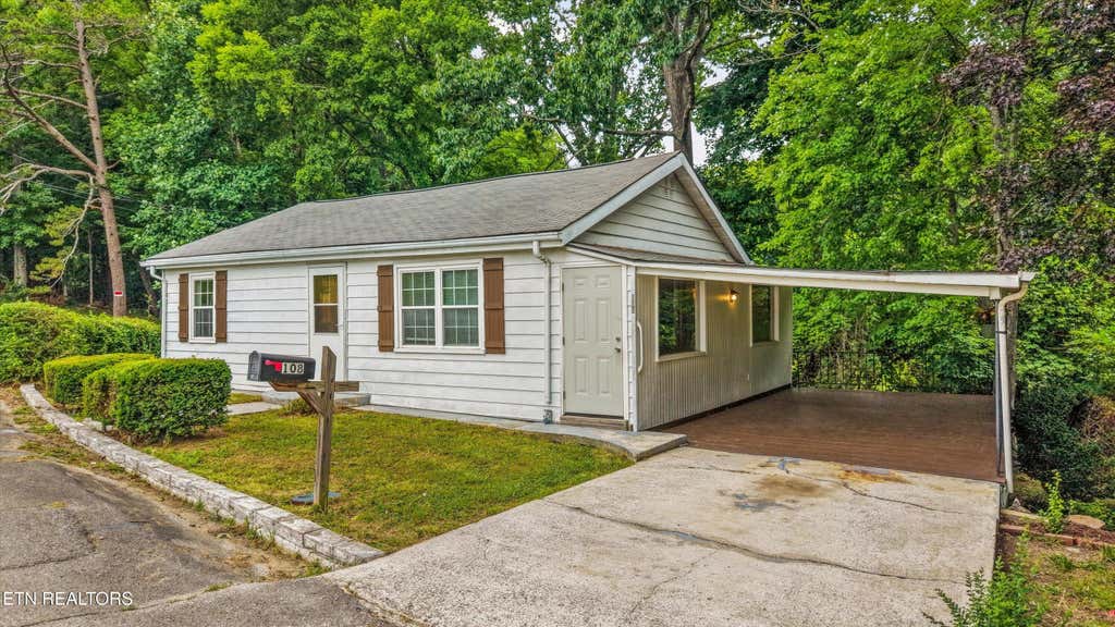 Photo of 108 Ridgewood Rd, Harriman, TN 37748 (MLS # 1345323)