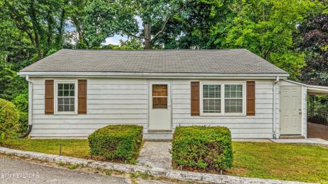 Photo of 108 Ridgewood Rd, Harriman, TN 37748 (MLS # 1345323)