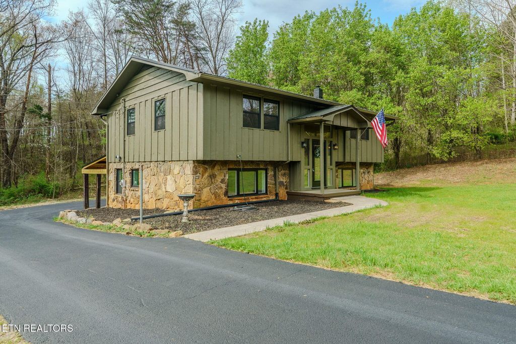 Photo of 330 Glenn Lane, Spring City, TN 37381 (MLS # 1335057)
