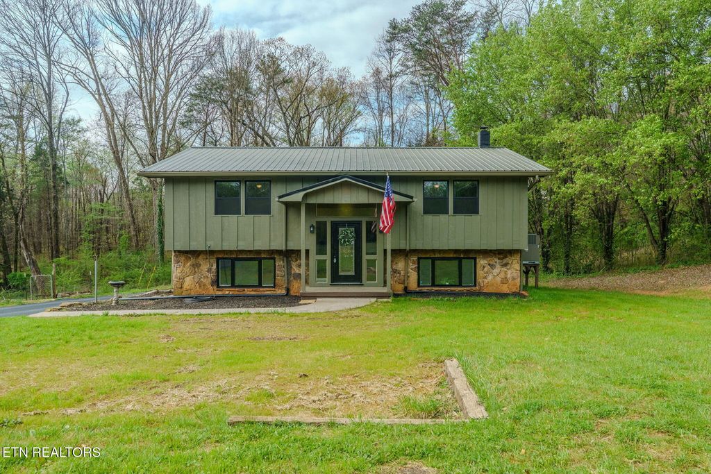 Photo of 330 Glenn Lane, Spring City, TN 37381 (MLS # 1335057)