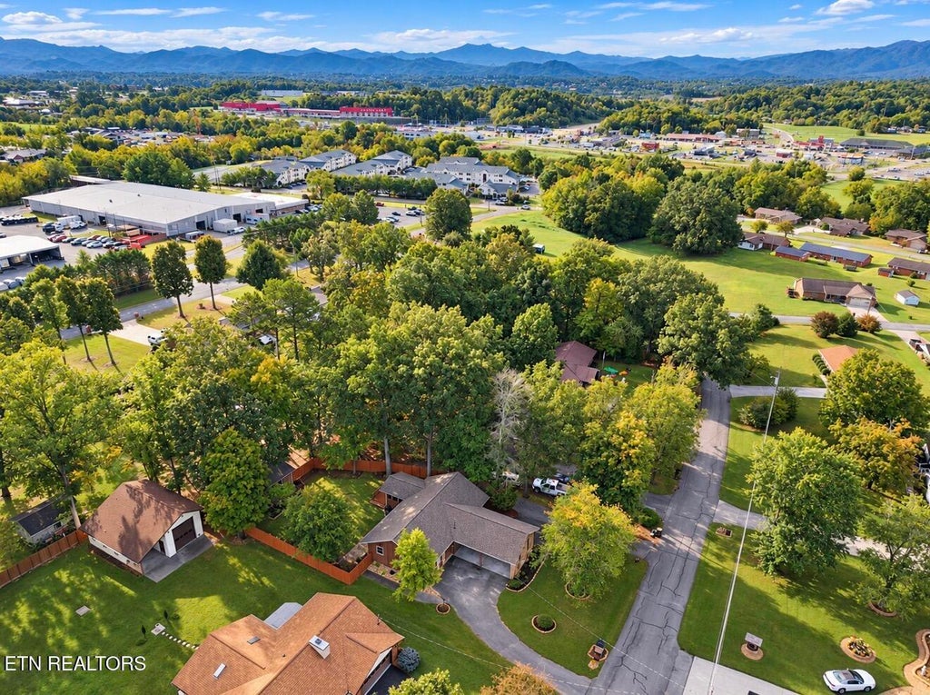 Photo of 311 Poplar St, Sevierville, TN 37862 (MLS # 1357896)
