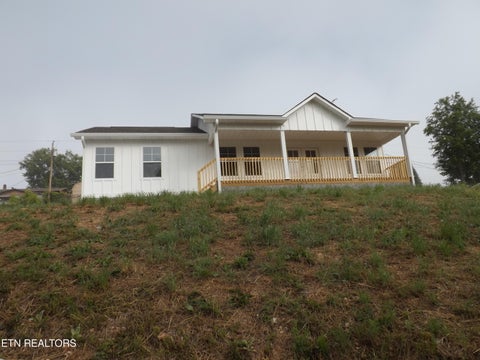 Tiny photo for 328 Wilson Hurst St, Tazewell, TN 37879 (MLS # 1354972)