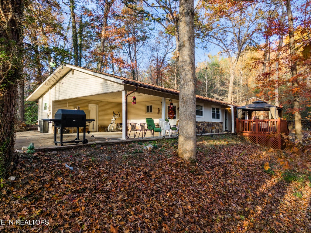 Photo of 404 Pritchard Drive, Gatlinburg, TN 37738 (MLS # 1356001)