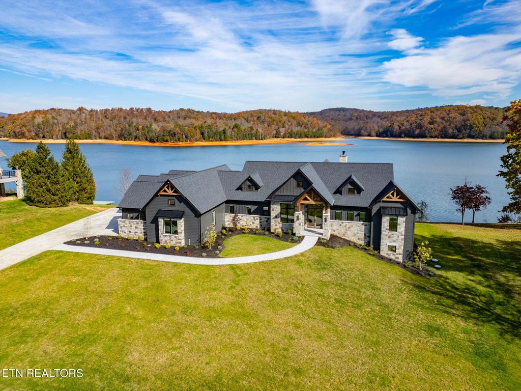 Photo of 135 Crown Jewel Lane, LaFollette, TN 37766 (MLS # 1321642)