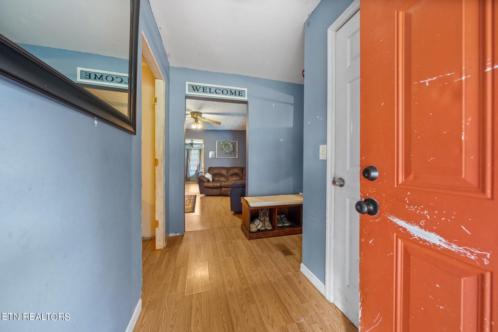 Photo of 603 W Vinegar Valley Rd, Friendsville, TN 37737 (MLS # 1239677)