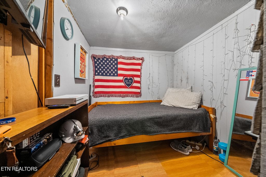 Photo of 603 W Vinegar Valley Rd, Friendsville, TN 37737 (MLS # 1239677)