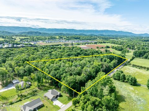 2738 Carpenters Grade Rd Maryville TN 37803