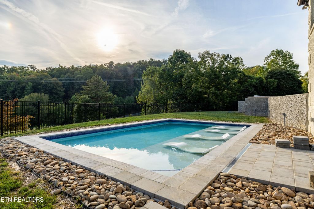 Photo of 225 Bobwhite Tr, Sevierville, TN 37876 (MLS # 1315759)