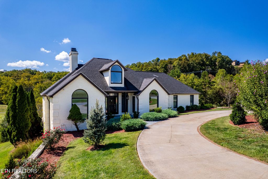 Photo of 225 Bobwhite Tr, Sevierville, TN 37876 (MLS # 1315759)