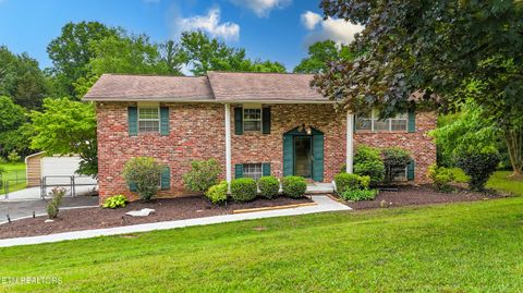 Single Family Residence in Knoxville TN 11816 Midhurst Drive.jpg