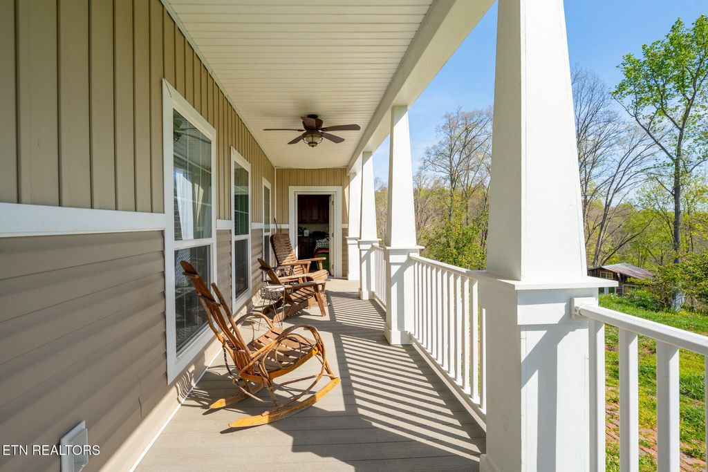 Photo of 249 Molly Hollow Rd, New Tazewell, TN 37825 (MLS # 1336644)