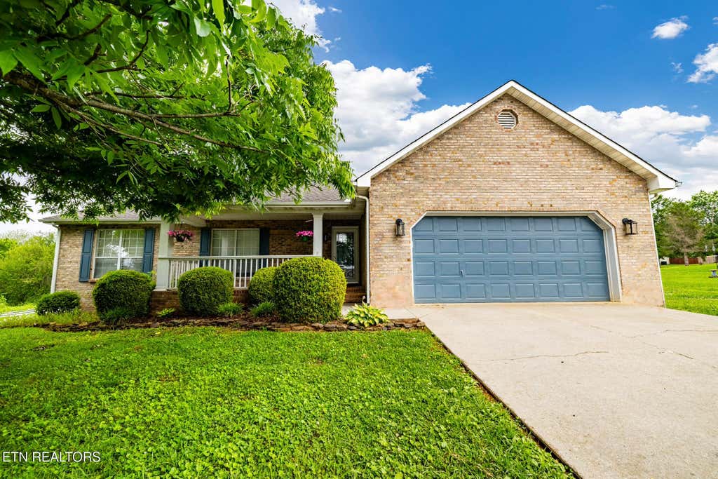 Photo of 4007 Arnhem Circle, Maryville, TN 37801 (MLS # 1344601)