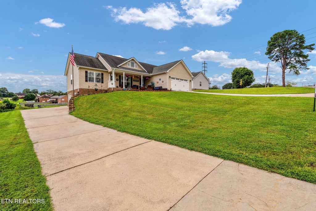Photo of 2566 Howerton Drive, Morristown, TN 37814 (MLS # 1352072)