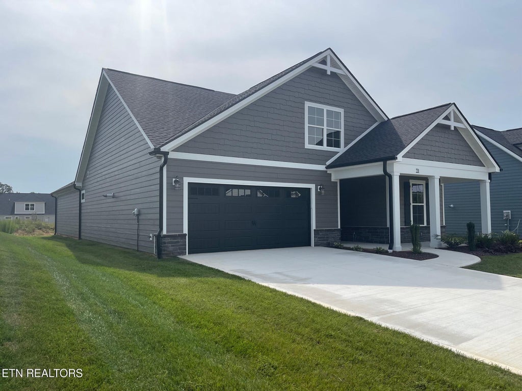 Photo of 351 Trillium Tr, Lenoir City, TN 37771 (MLS # 1355368)