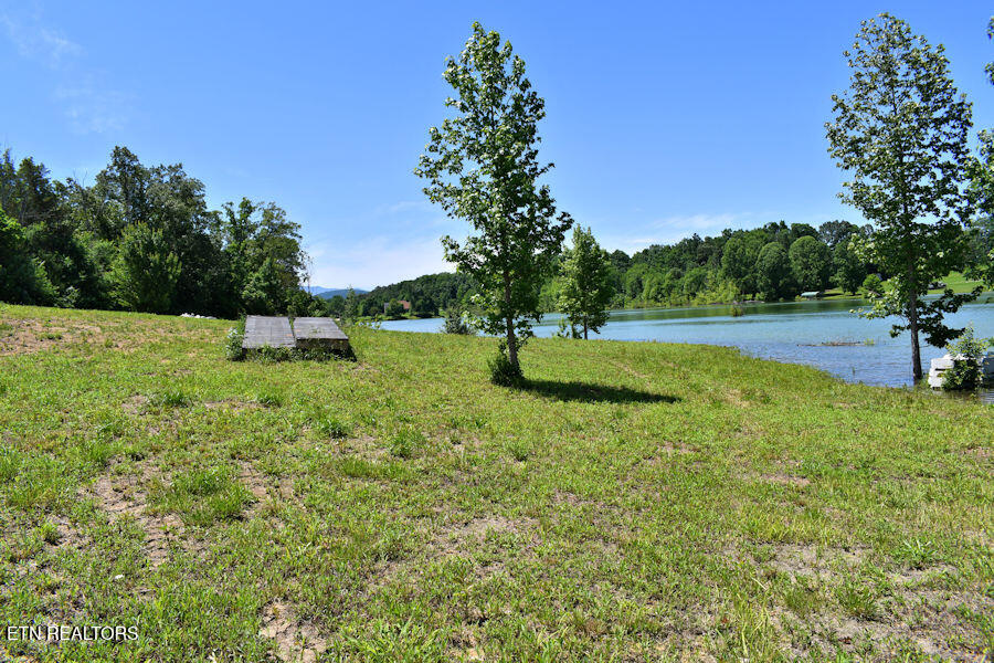 2275 Chestnut Hill Road Rd