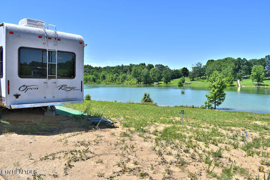 2275 Chestnut Hill Road Rd