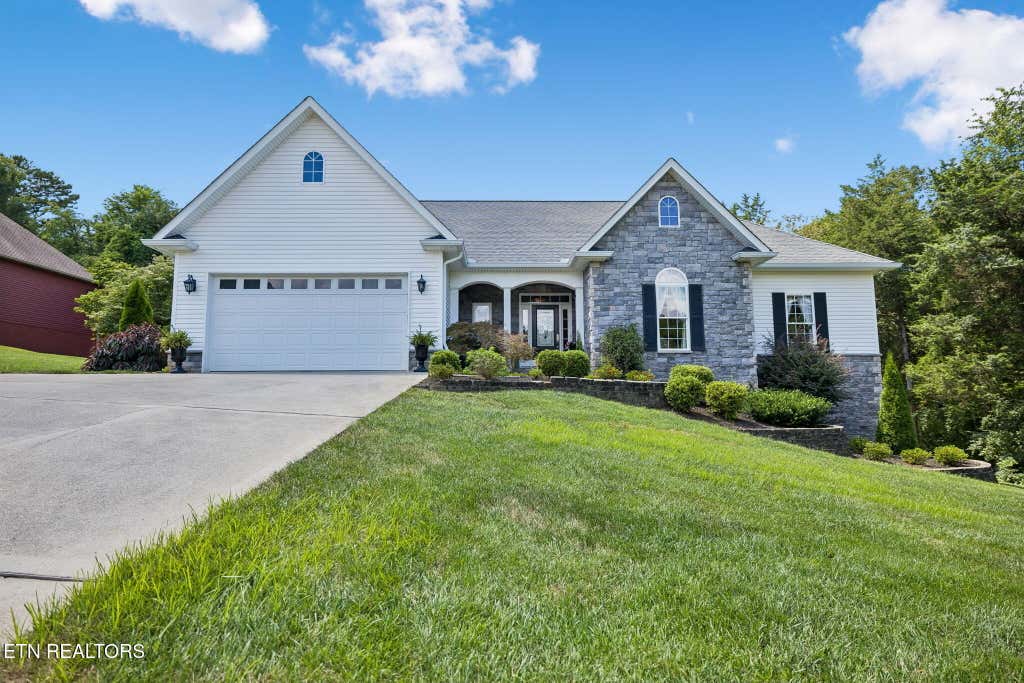 Photo of 102 Tahlequah Lane, Loudon, TN 37774 (MLS # 1351074)