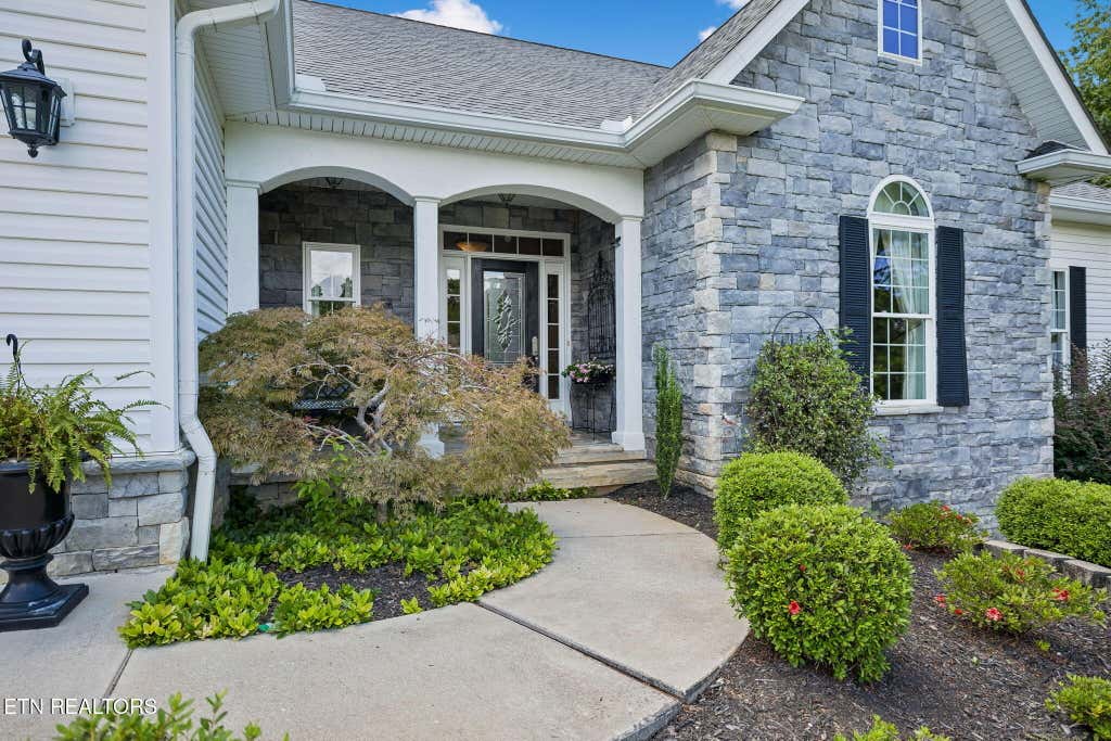 Photo of 102 Tahlequah Lane, Loudon, TN 37774 (MLS # 1351074)