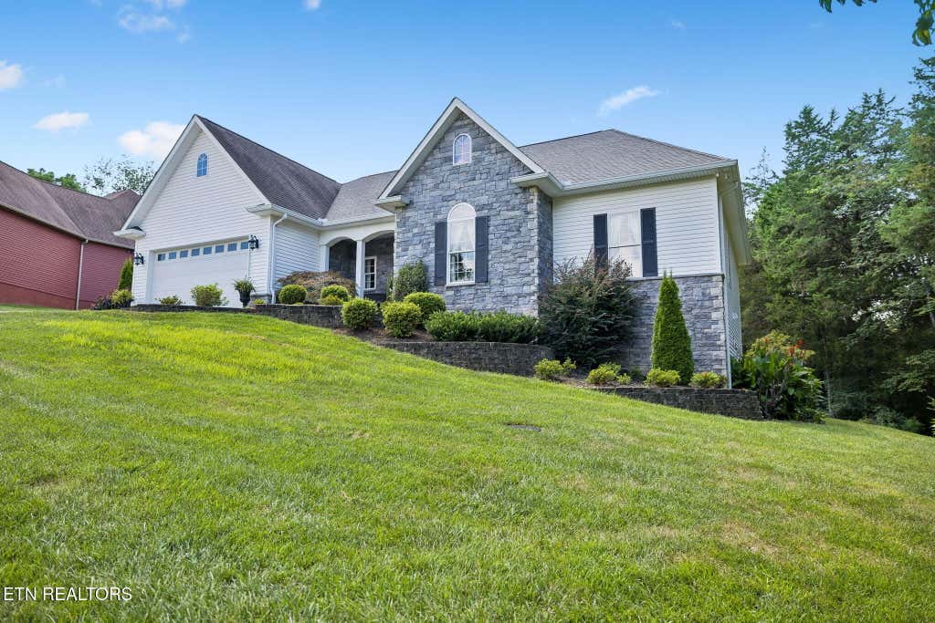 Photo of 102 Tahlequah Lane, Loudon, TN 37774 (MLS # 1351074)