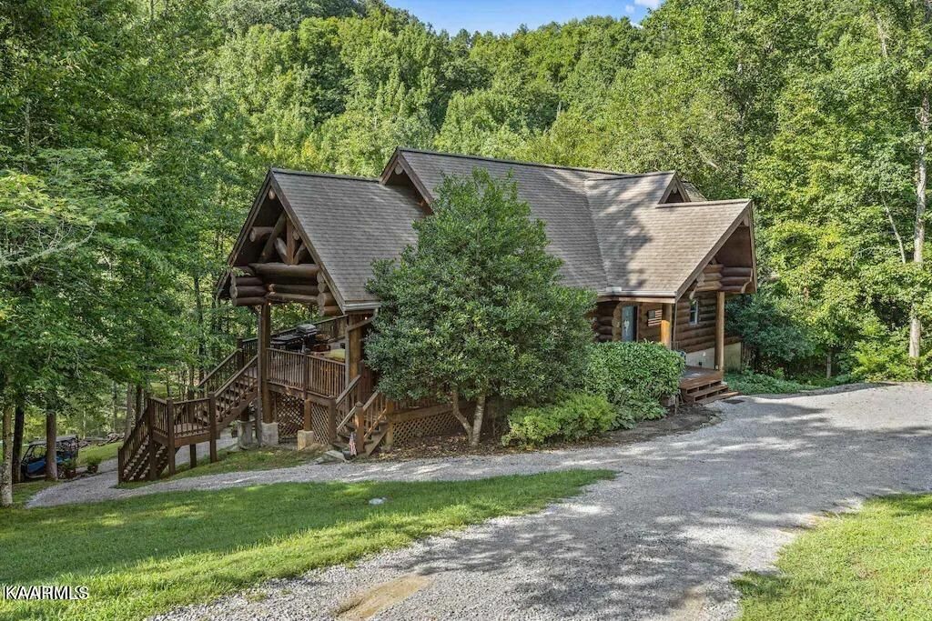 Photo of 136 Landmark Drive, New Tazewell, TN 37825 (MLS # 1235845)