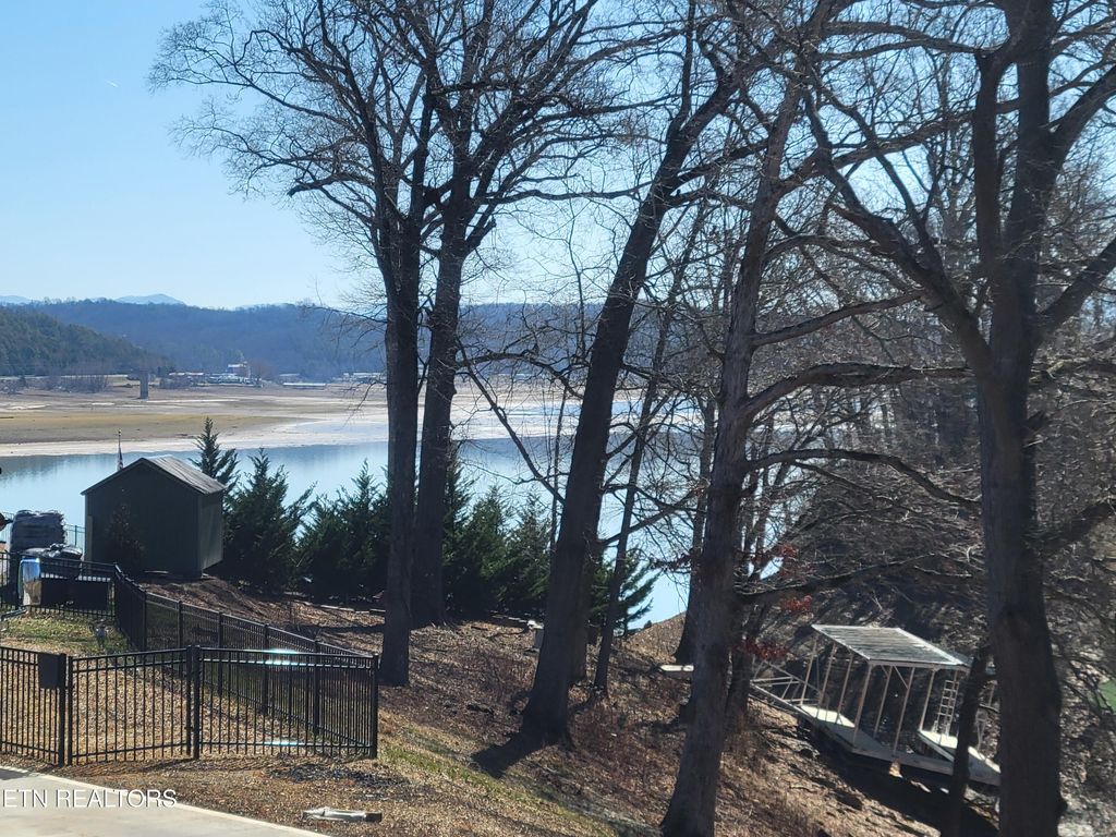 Photo of 3578 Saint Andrews Drive, White Pine, TN 37890 (MLS # 1291199)