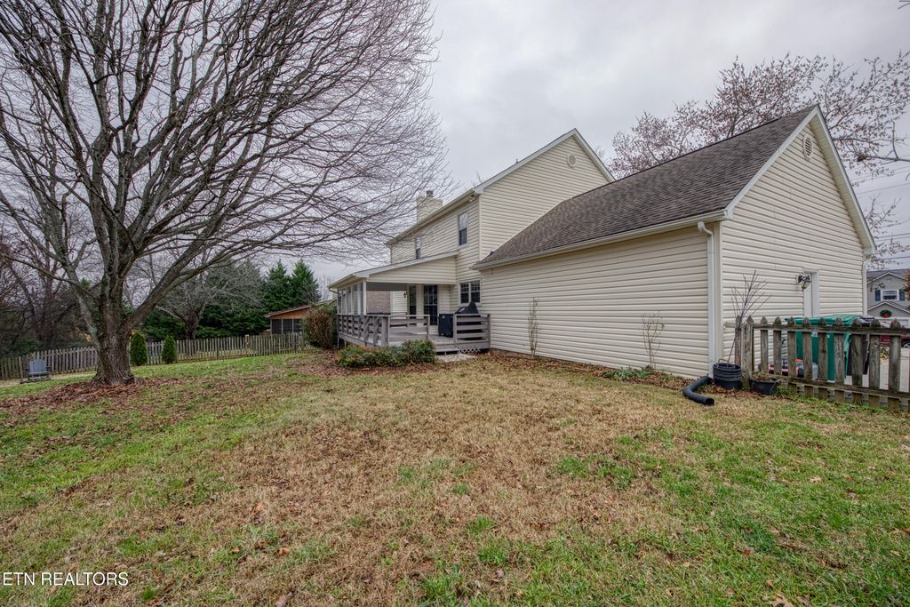 Photo of 1343 Wenlock Rd, Knoxville, TN 37922 (MLS # 1323522)