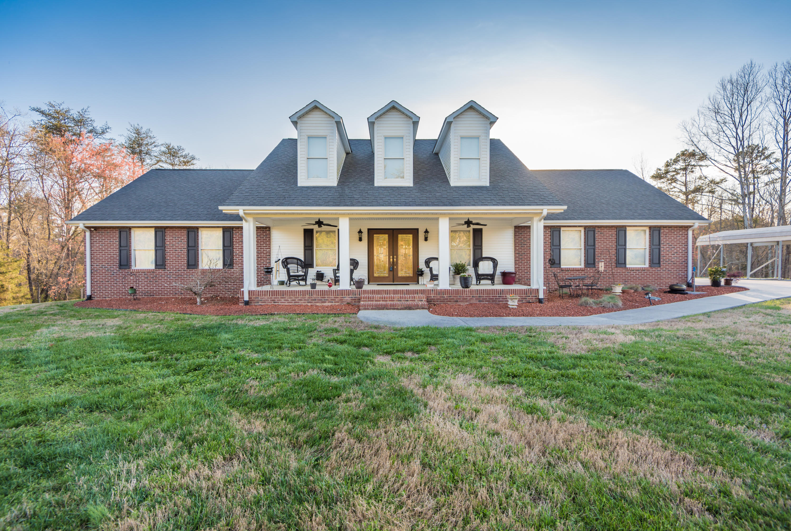 Photo 1 of 40 — 254 Orchard View Rd, Oliver Springs, TN 37840