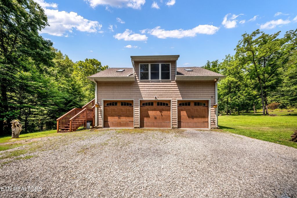 Photo of 1328 E Millers Cove Rd, Walland, TN 37886 (MLS # 1306215)