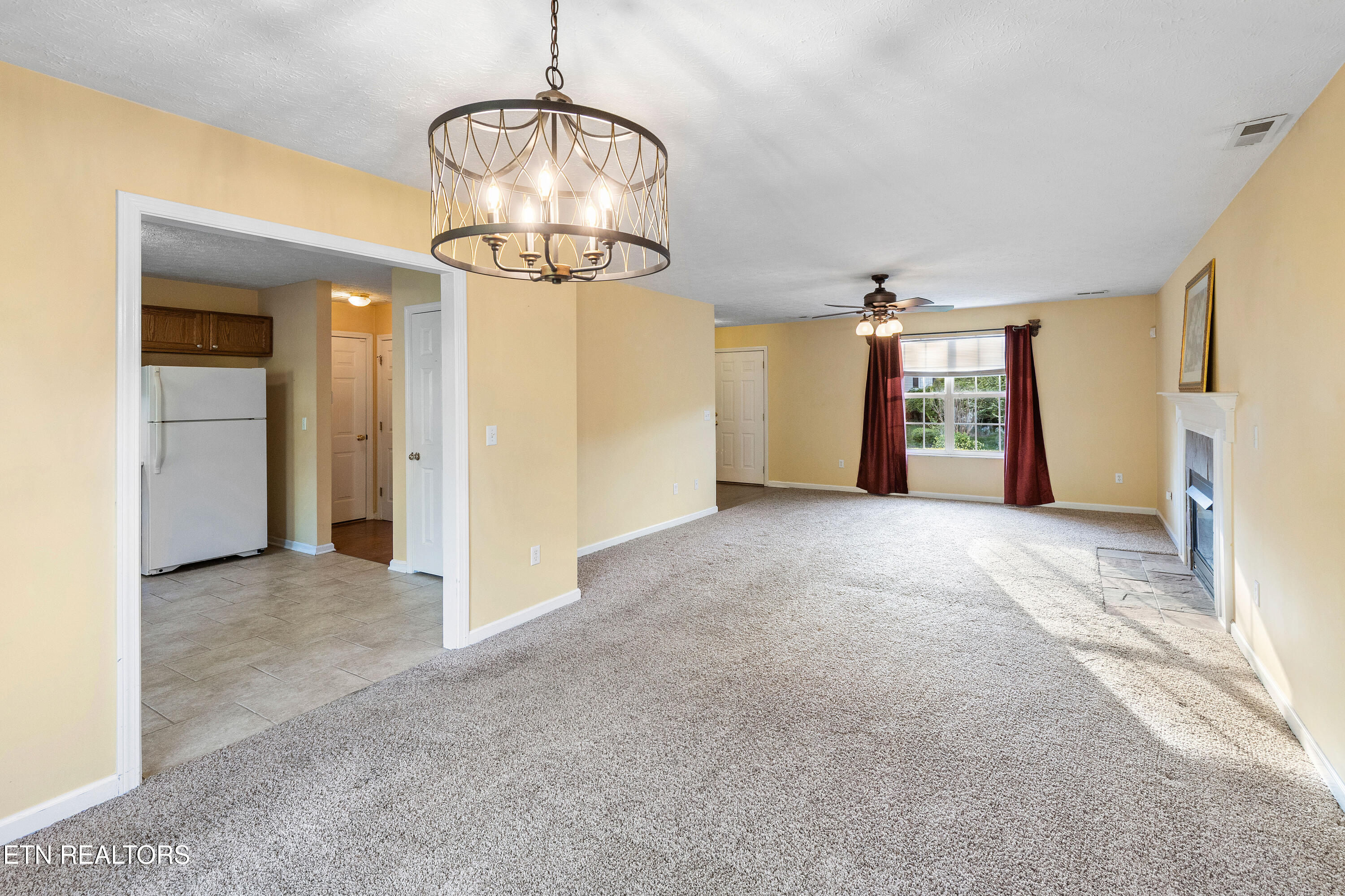 2112 Torch Light Lane