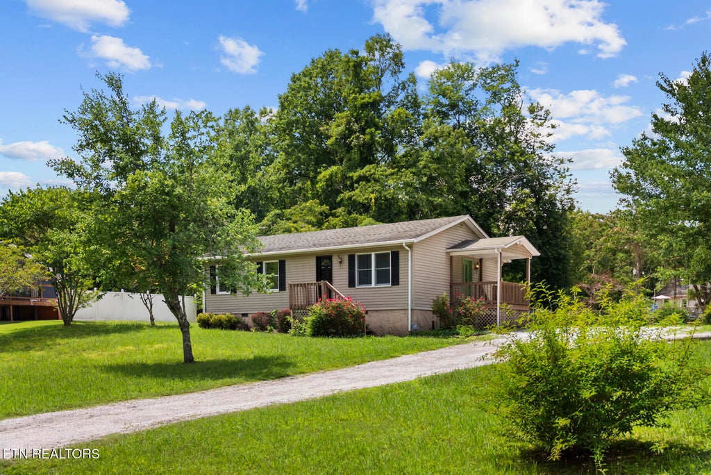 Photo of 123 Stevens Circle, Rockwood, TN 37854 (MLS # 1357119)
