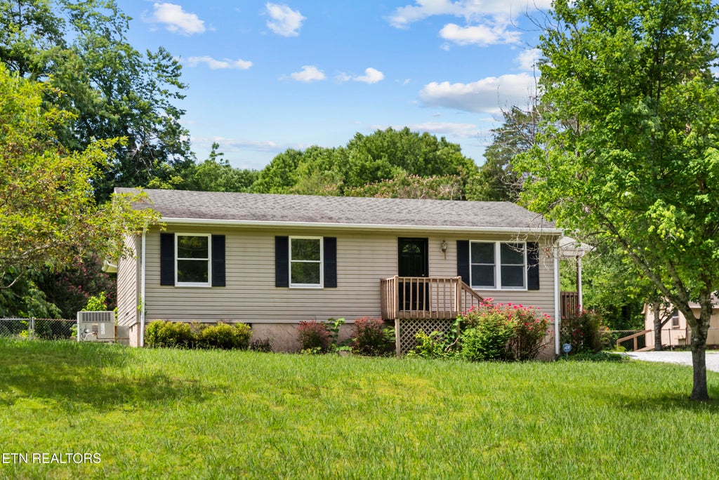 Photo of 123 Stevens Circle, Rockwood, TN 37854 (MLS # 1357119)