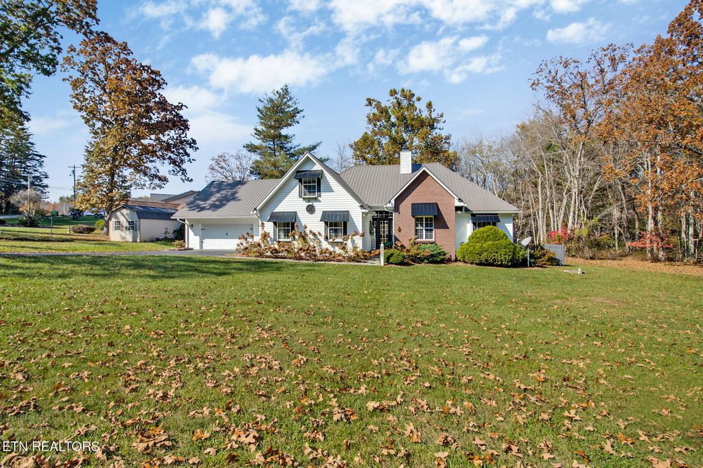 Photo of 9521 Cherokee Trl Trl, Crossville, TN 38572 (MLS # 1281288)