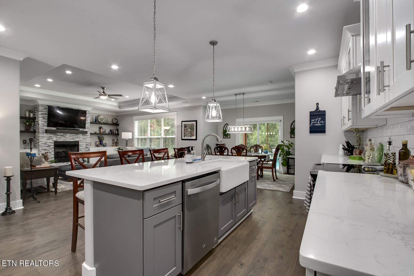 Loudon, Tennessee 37774, United States, 3 Bedrooms Bedrooms, ,2 BathroomsBathrooms,Residential,Pending,184392