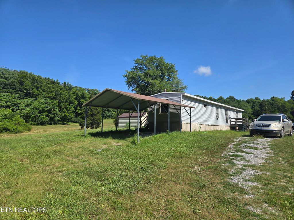 Photo of 115 Billingsley Rd, Sweetwater, TN 37874 (MLS # 1308194)