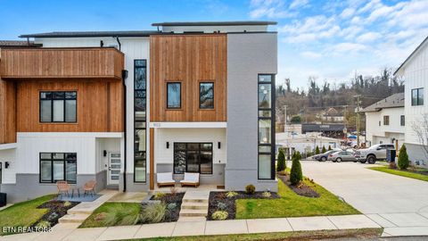 Photo of 902 Phillips Ave #101, Knoxville, TN 37920 (MLS # 1324925)