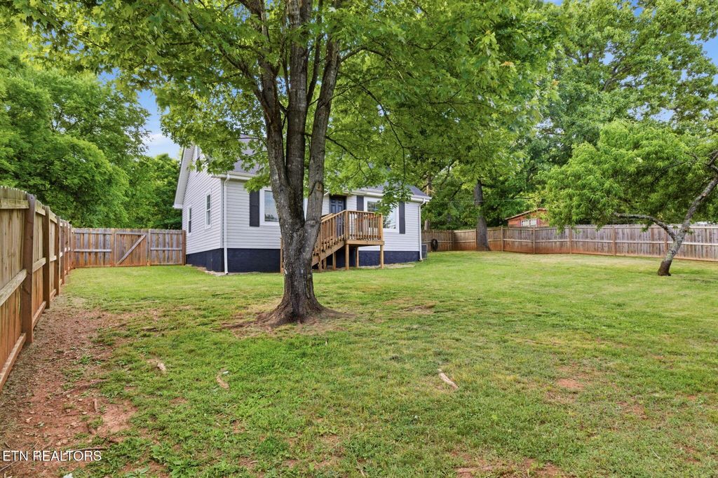 Photo of 2540 Mentor Rd, Louisville, TN 37777 (MLS # 1339582)