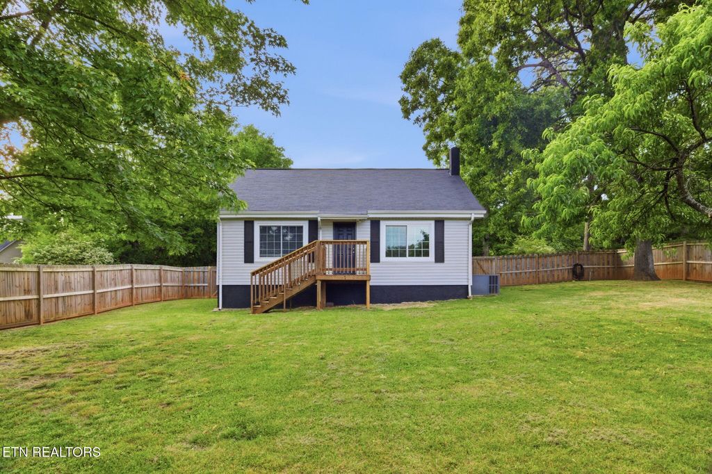 Photo of 2540 Mentor Rd, Louisville, TN 37777 (MLS # 1339582)