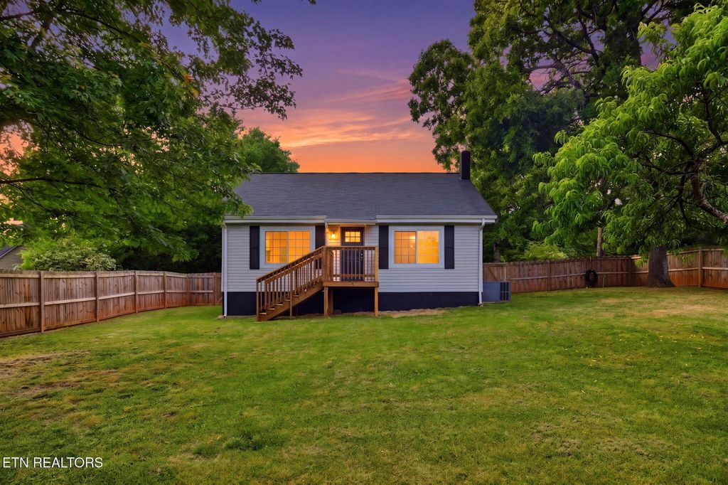 Photo of 2540 Mentor Rd, Louisville, TN 37777 (MLS # 1339582)