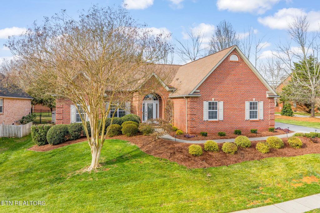 Photo of 1501 Lewisbrooke Lane, Knoxville, TN 37922 (MLS # 1328043)