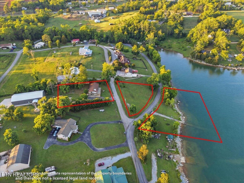 Photo of 743 Garrett Rd, Dandridge, TN 37725 (MLS # 1354306)