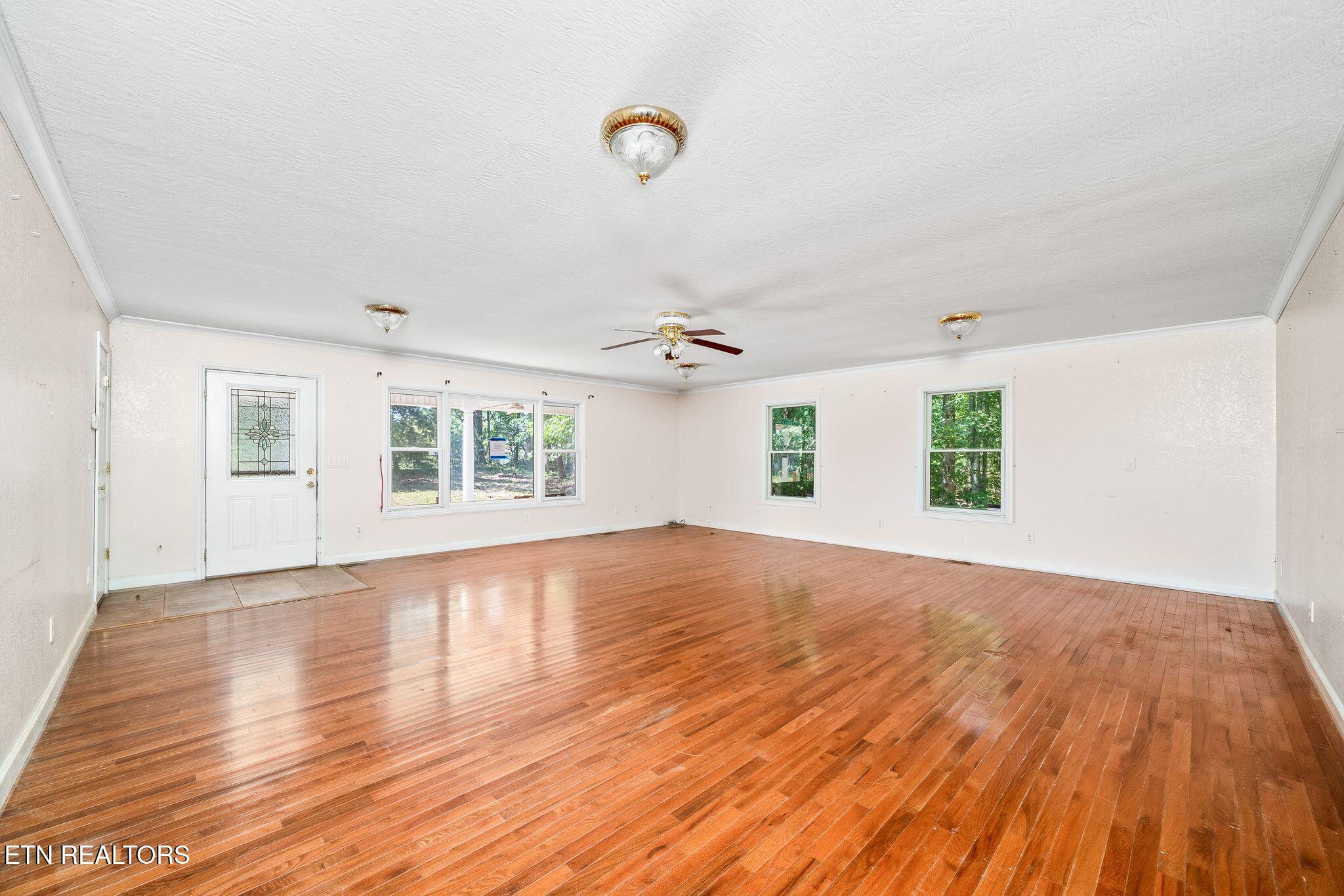 1161 Charlie Doss Rd