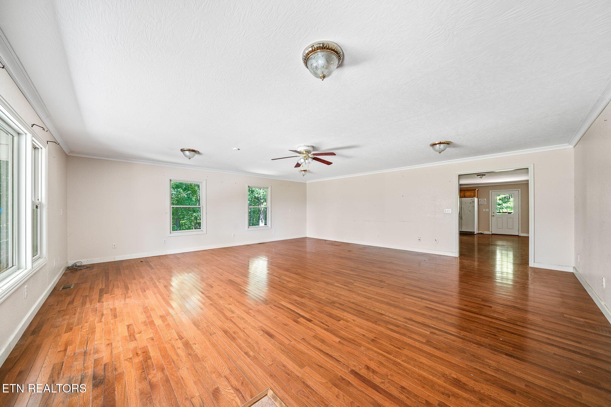 1161 Charlie Doss Rd