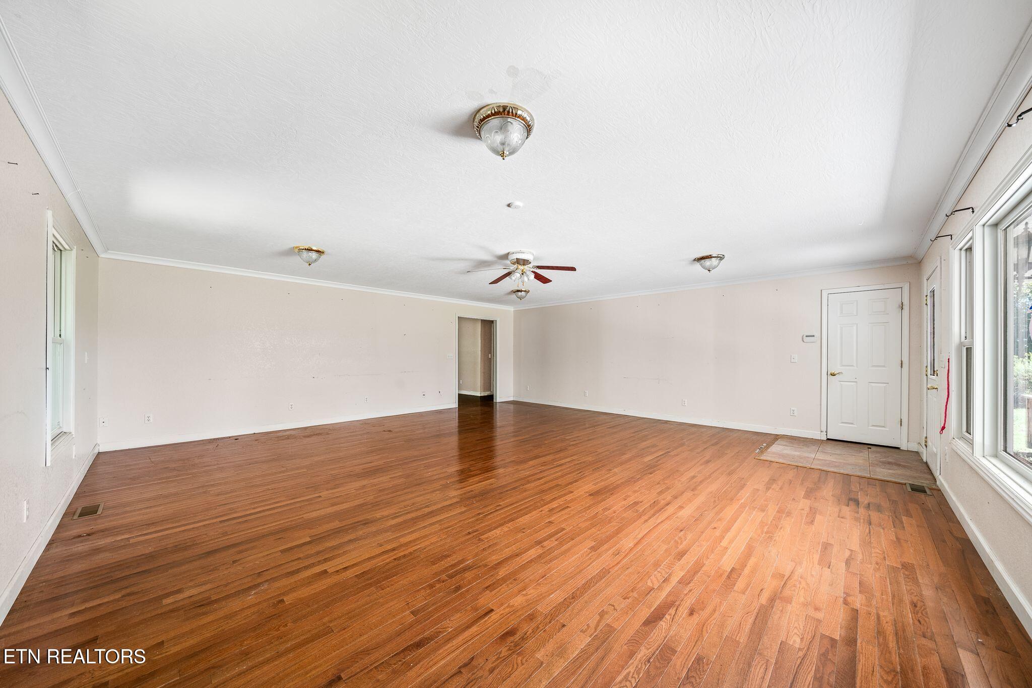 1161 Charlie Doss Rd