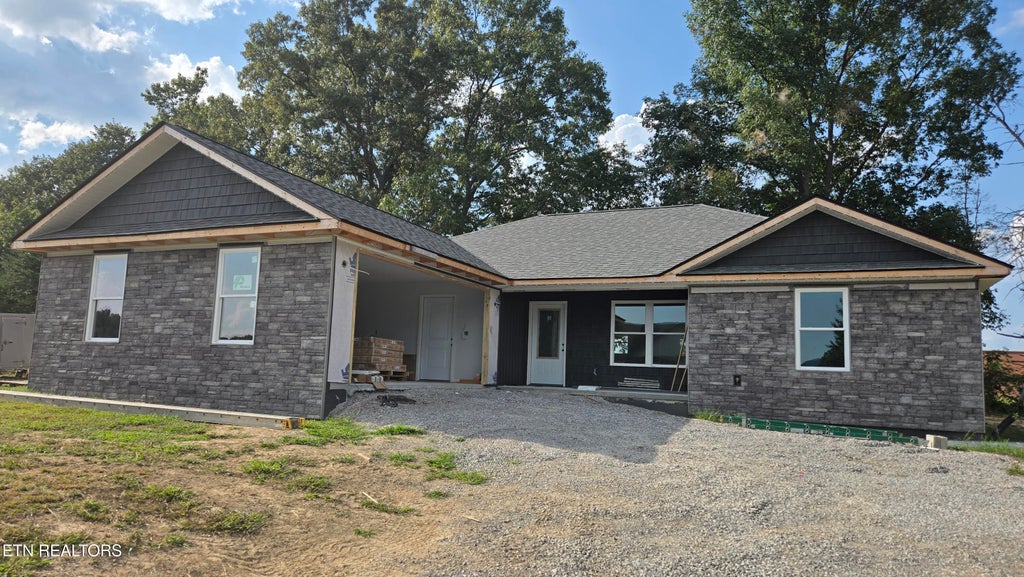 Photo of 234 Hinch Mountain View Rd, Crossville, TN 38555 (MLS # 1353833)