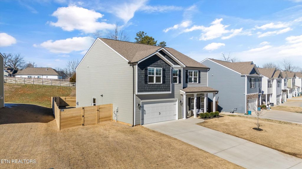 Photo of 128 Canton Lane, Maryville, TN 37803 (MLS # 1323089)