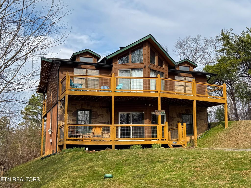 Photo of 1107 Fox Run, Gatlinburg, TN 37738 (MLS # 1331301)
