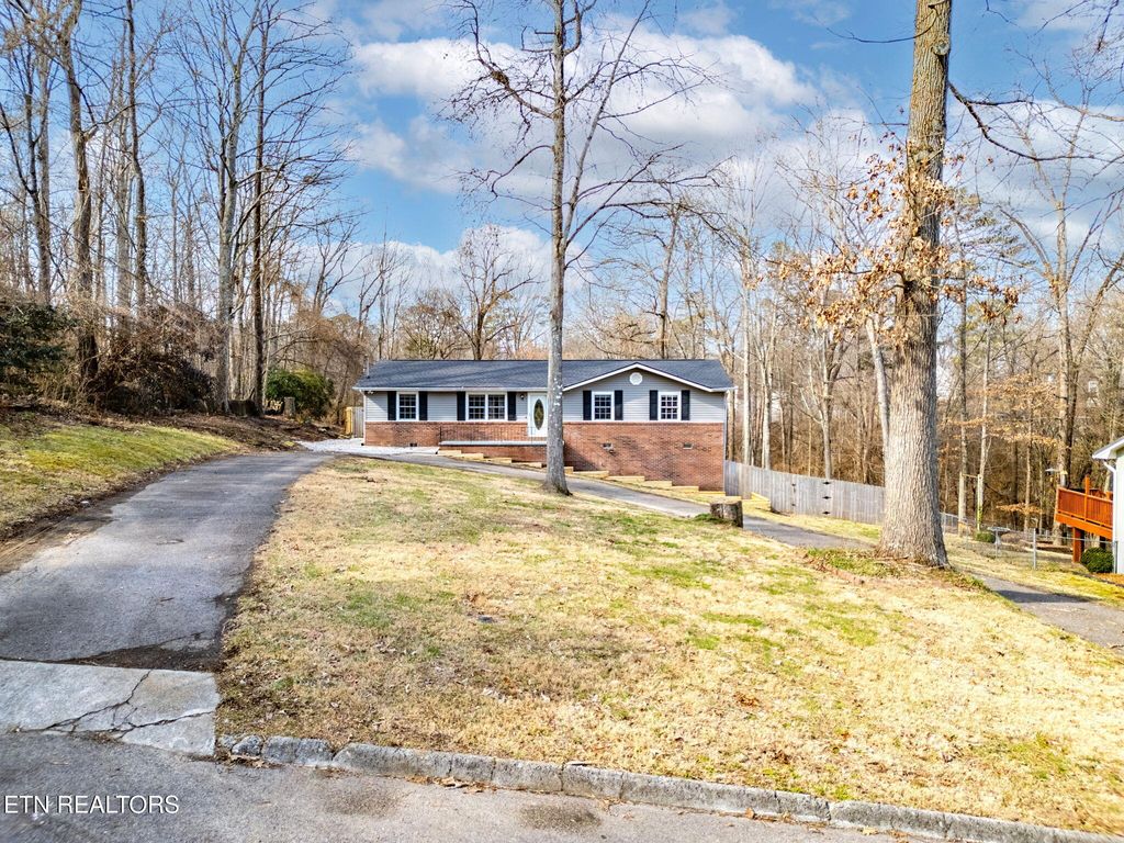 Photo of 4401 Damas Rd, Knoxville, TN 37921 (MLS # 1330539)